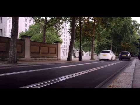 Гонки по Лондону на электрокарах Renault ZOE