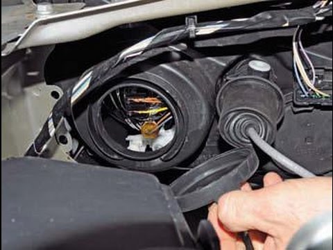 Замена лампы ближнего света на Renault Duster